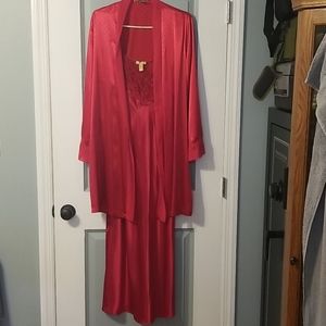 Nightgown and robe